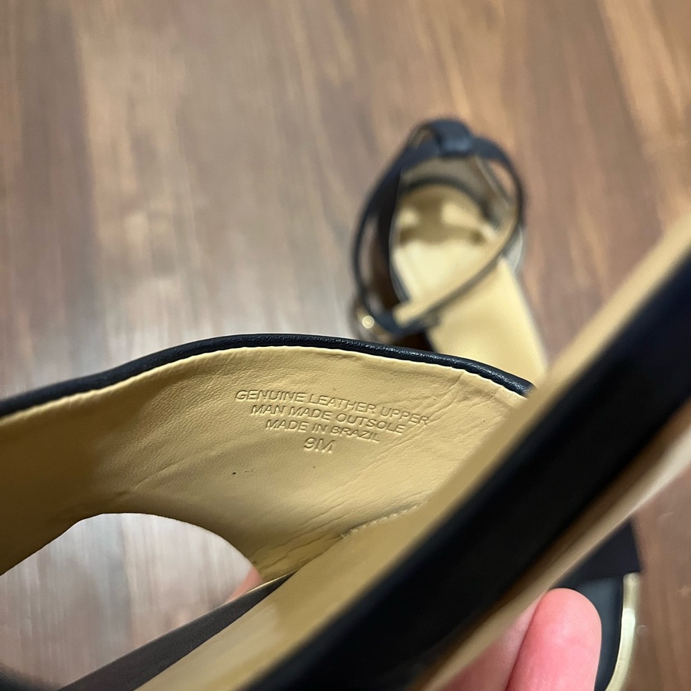 Talbots Navy Blue Sandals With Gold Toe Trim Size 9 M - Picture 7 of 8